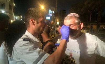 פעילי שמאל תקפו צועדים לתמיכה באלאור אזריה