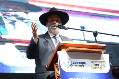 שר הדתות אזולאי מכריז: לא ניתן לרפורמים דריסת רגל בכותל