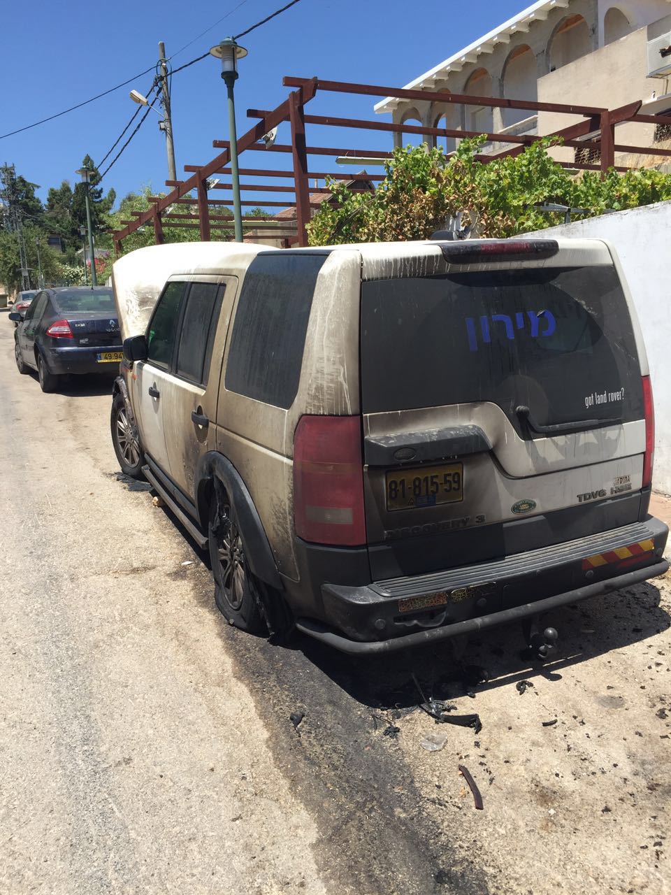 מי הצית את ג'יפ היוקרה של יו"ר הוועד במירון?