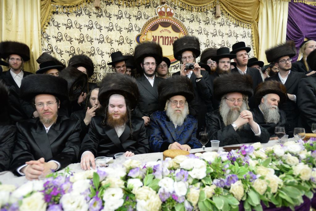 נכדו היתום של האדמו"ר מקאמרנא התחתן • צפו בתיעוד