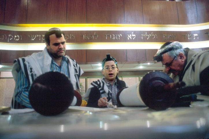 בר מצווה בבית הכנסת "מגן דוד" בקרקאס