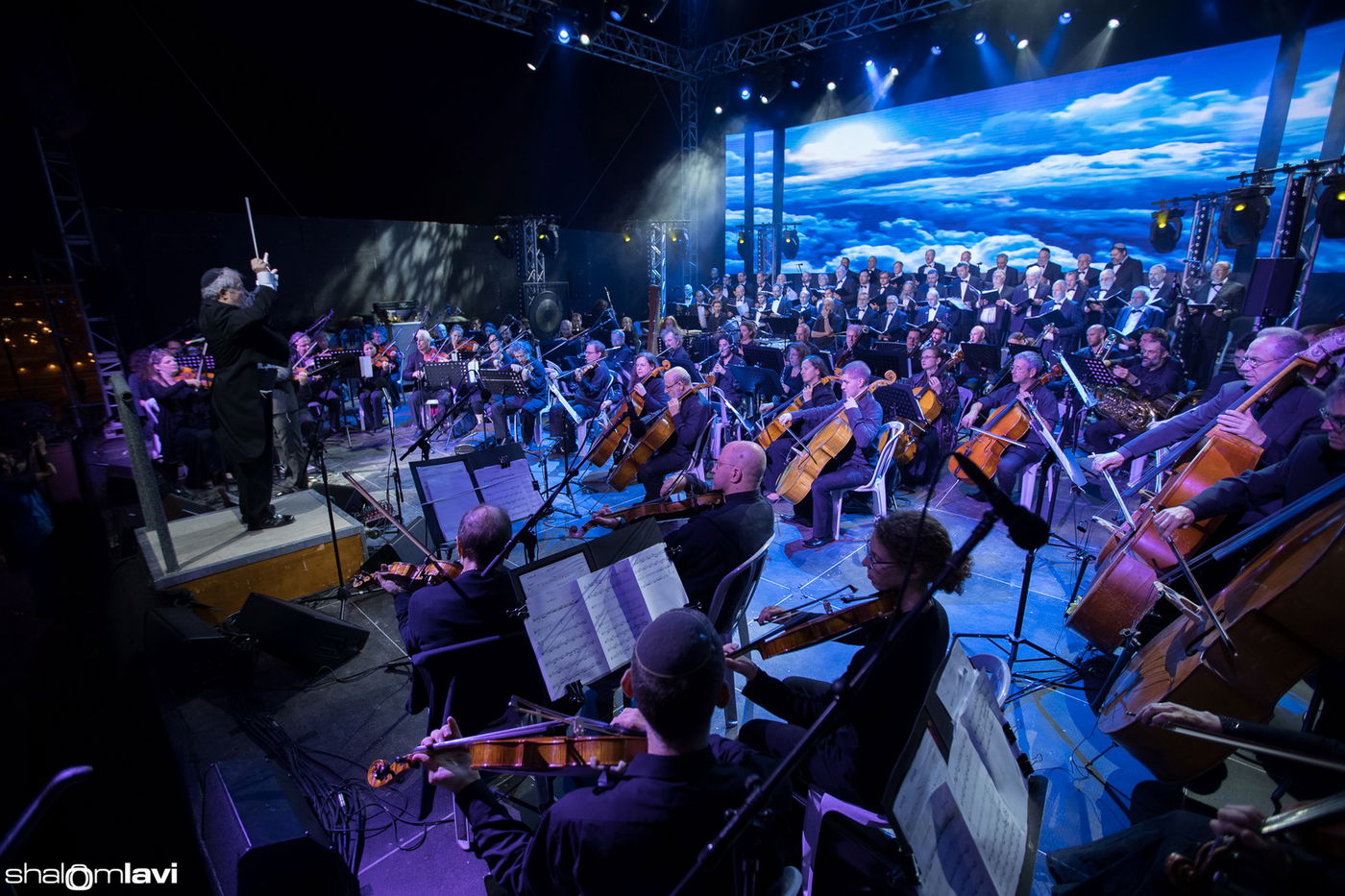 קונצרט החזנות מעל פסגת הר הזיתים • צפו