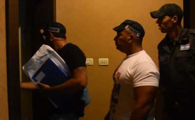 400 שוטרים, 56 עצורים • צפו במבצע המשטרתי נגד "לה פמיליה"