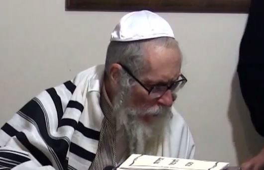 הרב ברלנד הוקלט: "שים לו לבנת חבלה"; מקורביו: סרטון ערוך