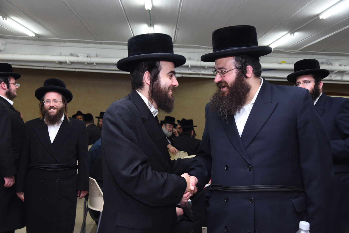 גלריה • אירוסי בת הרב יהושע וינברגר מבעלזא