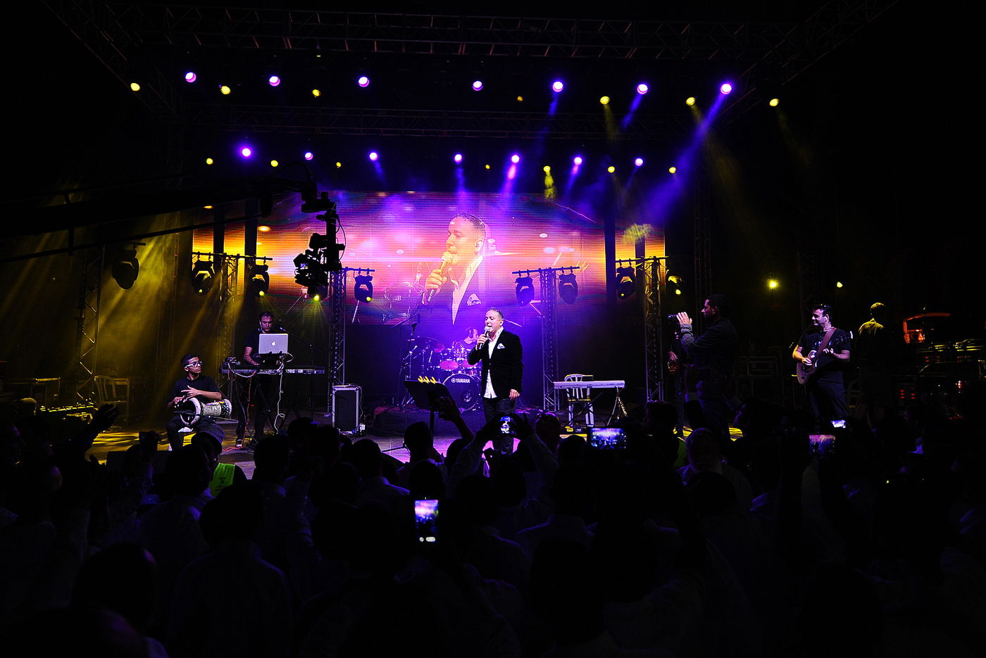 גדולי הזמר המזרחי הופיעו בהר הזיתים | צפו