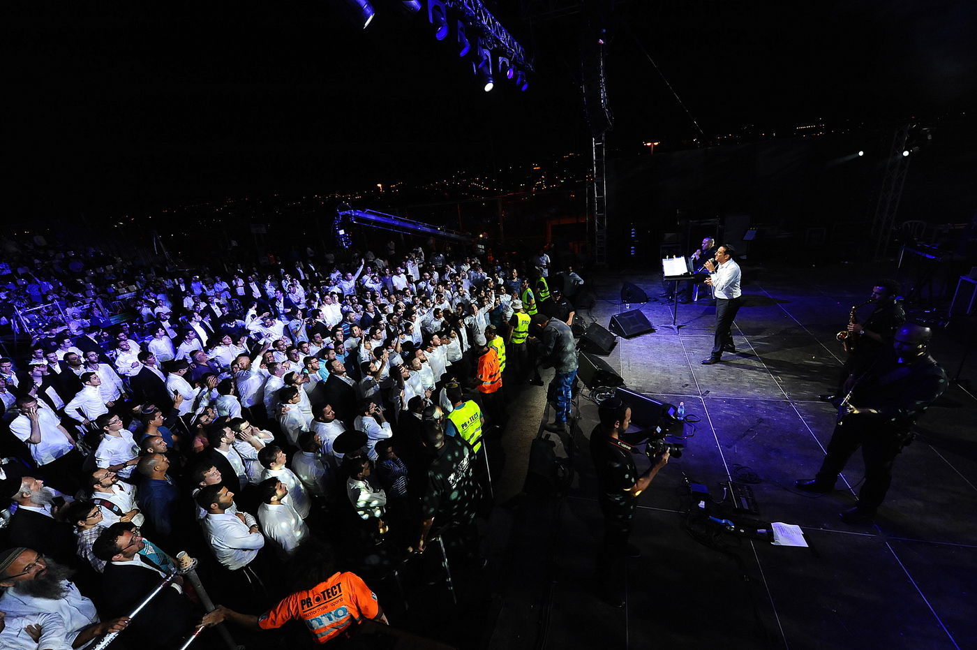 גדולי הזמר המזרחי הופיעו בהר הזיתים | צפו