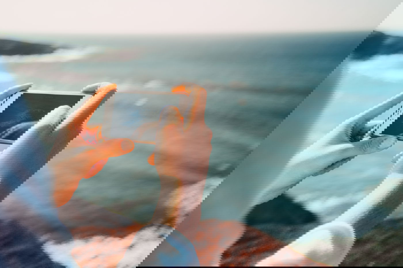 העברת הטלפון למתחרה, פגע במוניטין הפיצרייה. אילוסטרציה