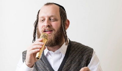 הזמר שימי אנגל במחרוזת רגש לשלושת השבועות