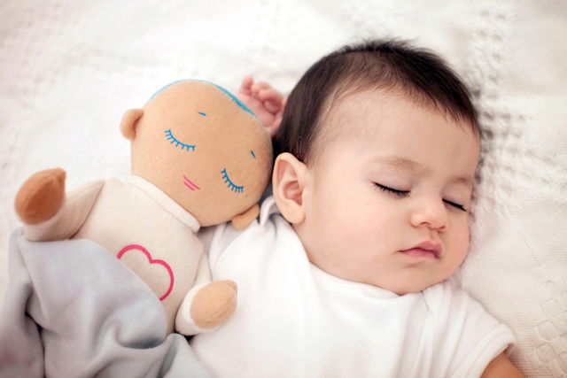 בובת הקסם שמרדימה ילדים בזמן קצר