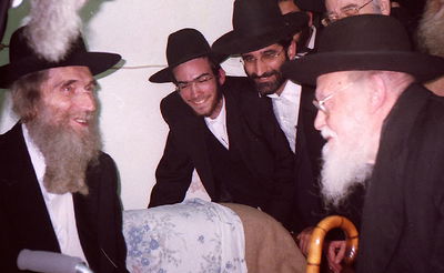 מרן הגרי"ש זצ"ל במעונו של הגראי"ל שטיינמן