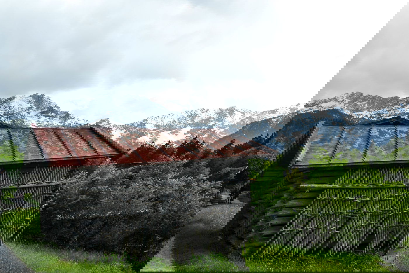 האם האחייניות חתומות על הסכם השכירות? אילוסטרציה