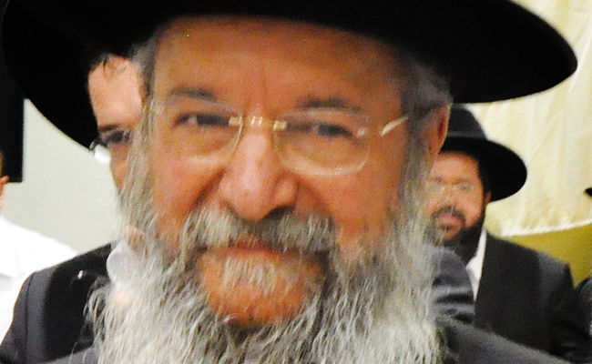 הגאון הרב יעקב משה הלל. בית הדין שלו לא ידון בפרשה