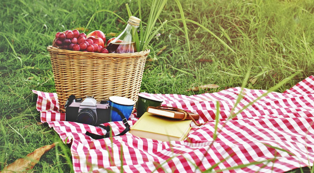 אל תזרקו את הציפית הישנה, הפכו אותה לשמיכת פיקניק