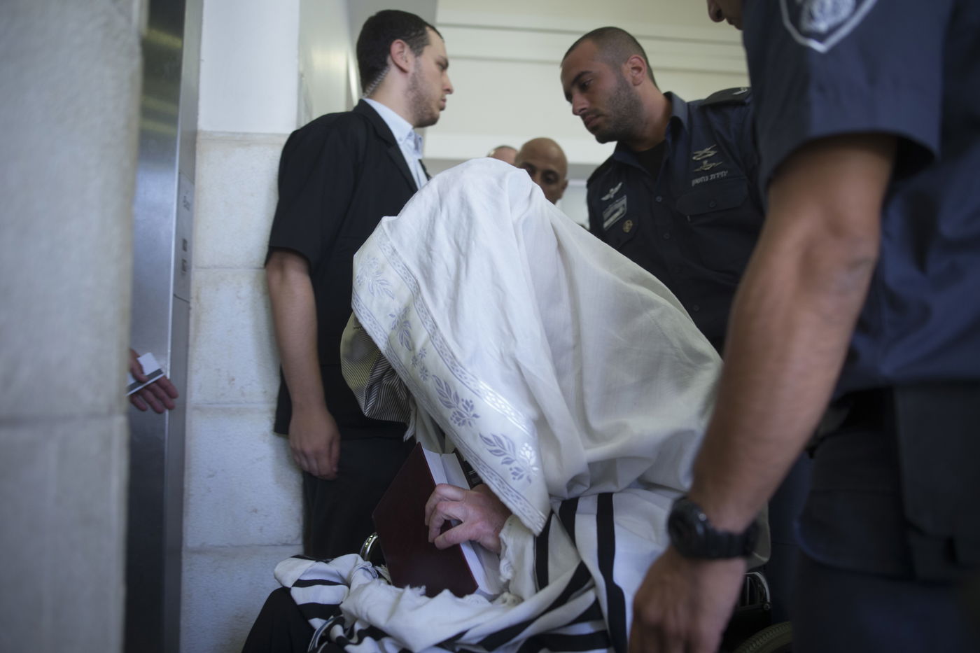 הערעור נדחה: הרב ברלנד יישאר במעצר בבית הכלא