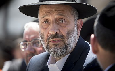 פגישה דחופה. אריה דרעי