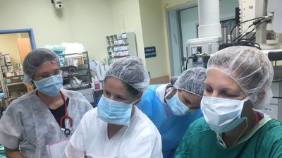 הרגע המכונן בחדר ניתוח מיילדותי בו הוצאה בהצלחה התינוקת