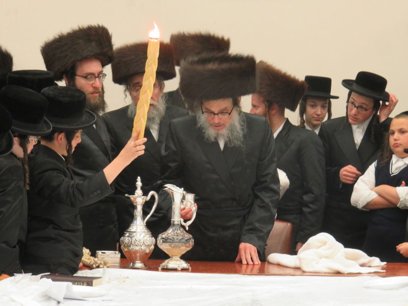 תיעוד ענק: רבנים ואדמו"רים בנופש