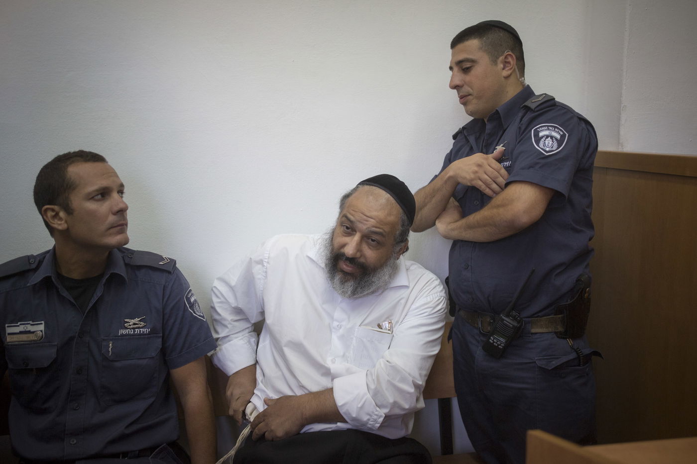 אישום חמור נגד 'המטפל החרדי' אלון שמיר: תקף שלוש אחיות