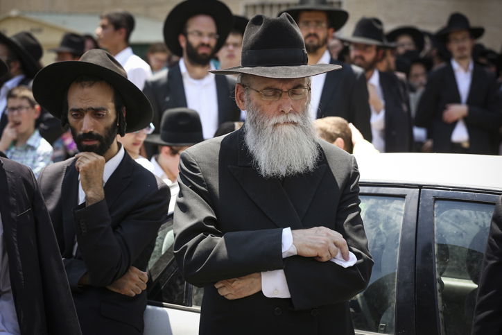 אלפים ליוו את ראש הישיבה בדרכו האחרונה