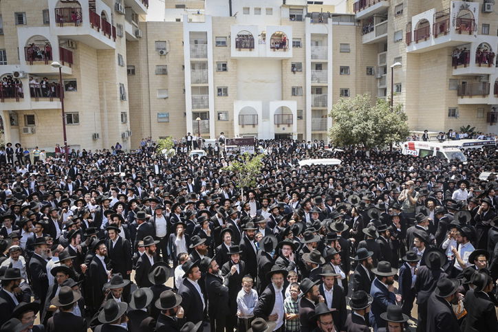 אלפים ליוו את ראש הישיבה בדרכו האחרונה