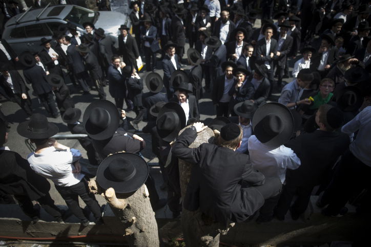 אלפים ליוו את ראש הישיבה בדרכו האחרונה
