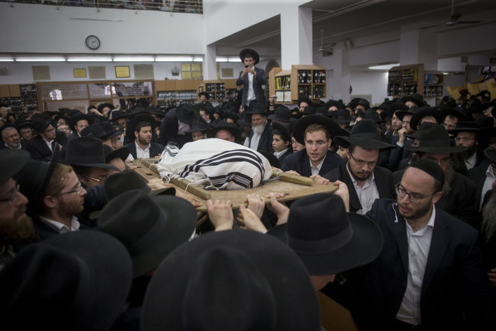 אלפים ליוו את ראש הישיבה בדרכו האחרונה