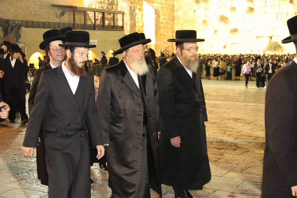 תיעוד: כך נראה סיום צום תשעה באב בכותל המערבי