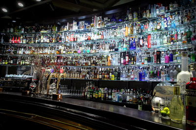 חנות משקאות. אילוסטרציה