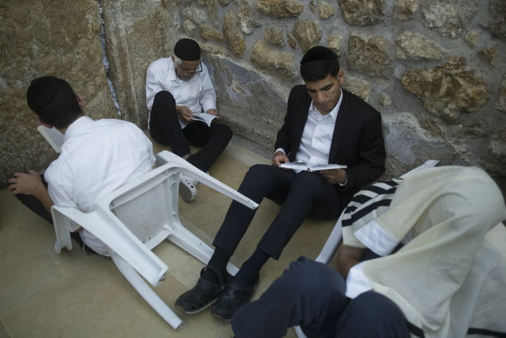 בָּכוֹ תִבְכֶּה בַּלַּיְלָה | ליל תשעה באב בשריד בית מקדשנו