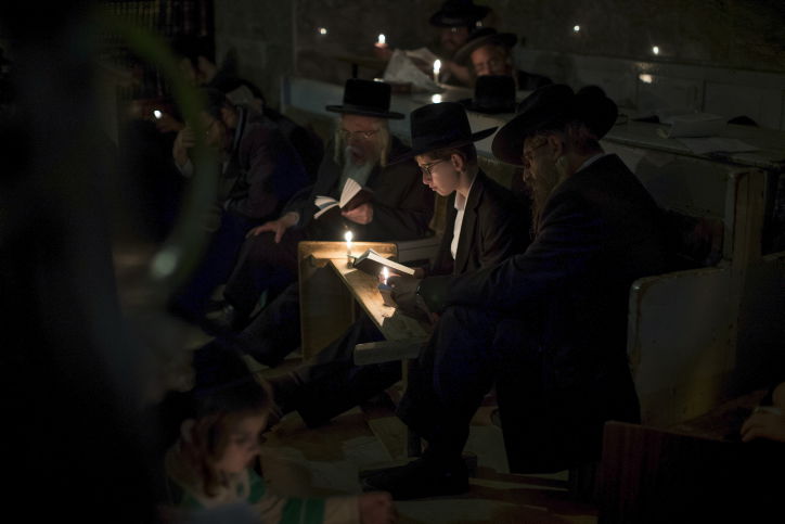 בָּכוֹ תִבְכֶּה בַּלַּיְלָה | ליל תשעה באב בשריד בית מקדשנו