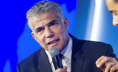 יאיר לפיד התגייס לעזרת הישיבה החרדית: "ערבות הדדית"