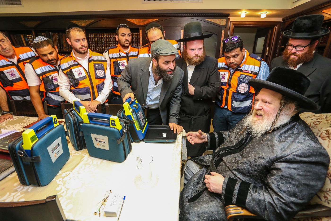 מתדבי מד"א התברכו אצל האדמו"ר