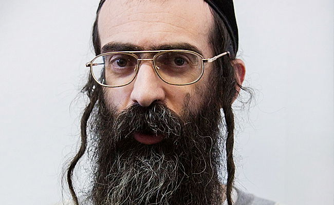 שוב חוטף מכות