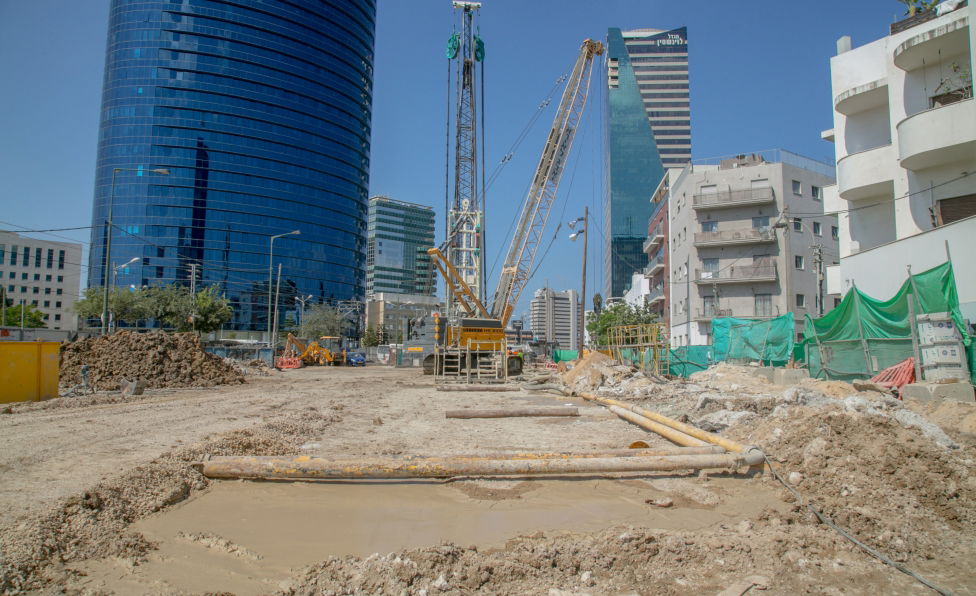 עבודות הרכבת, קרליבך