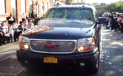 שיא הקעמפ של סאטמר: ידויי ביצים על ביבי