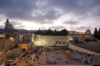 שילוט אלקטרוני יכווין את הנוסעים מהכותל