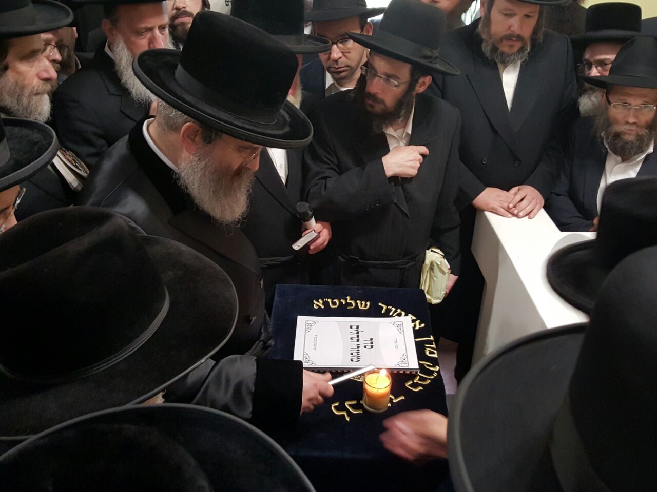 האדמו"ר מסדיגורא ישבות בדאבוס בשווייץ