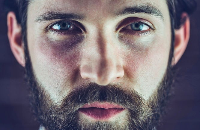 תתקרבו למראה, יש דברים שאתם צריכים לראות