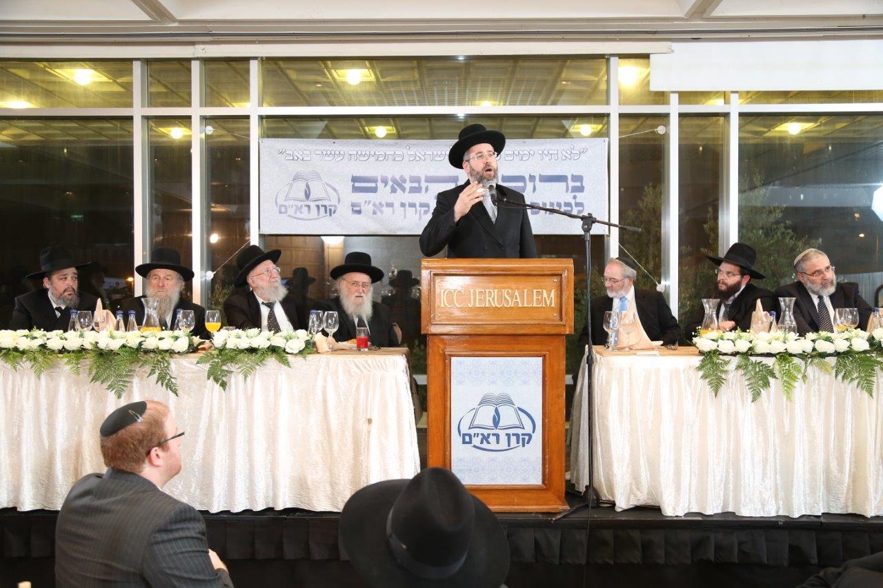 המיליונר שאיחד בכינוס אחד ראשי ישיבות חרדיות וסרוגות