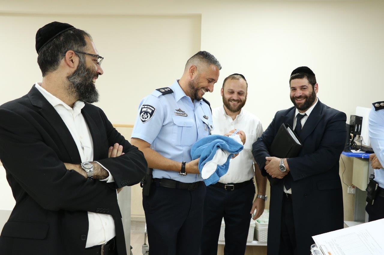 סיור הפקיד הבכיר במעייני הישועה בראשות נצ"ב שי אזולאי