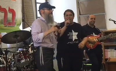 אברהם פריד ויוני ברגר "בכל מקום איתך" • צפו