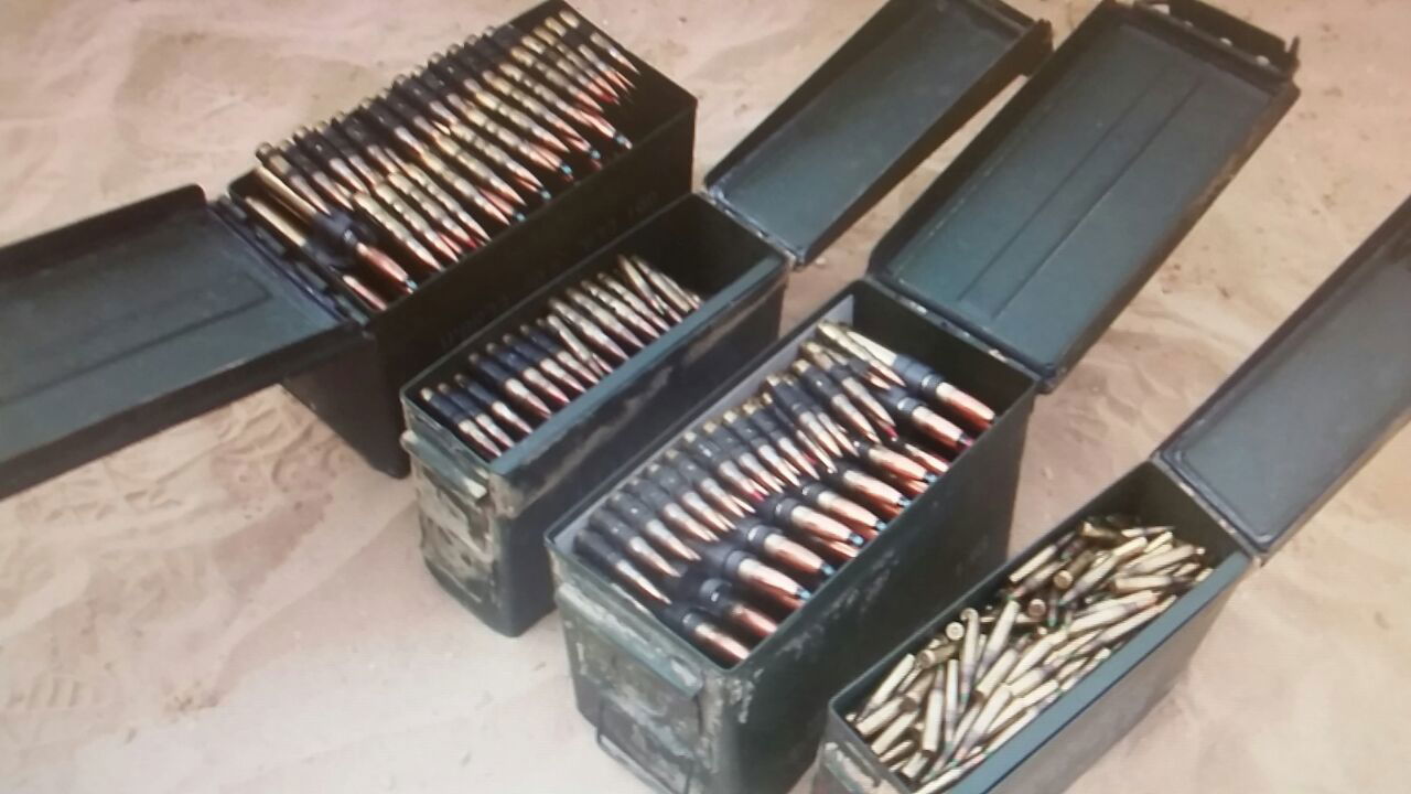 הכלב המשטרתי איתר כמות עצומה של נשקים שהוסלקו באדמת הבדואים. צפו