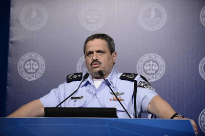 בנו של המפכ"ל אלשיך: אבא לא מתרגש מתקשורת