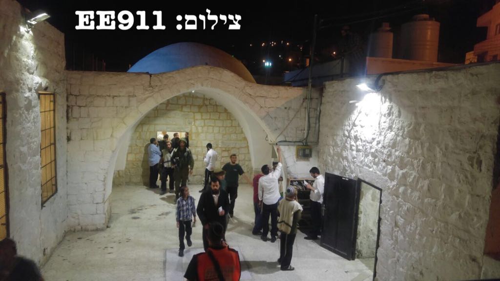 מתפללים הלילה בשכם