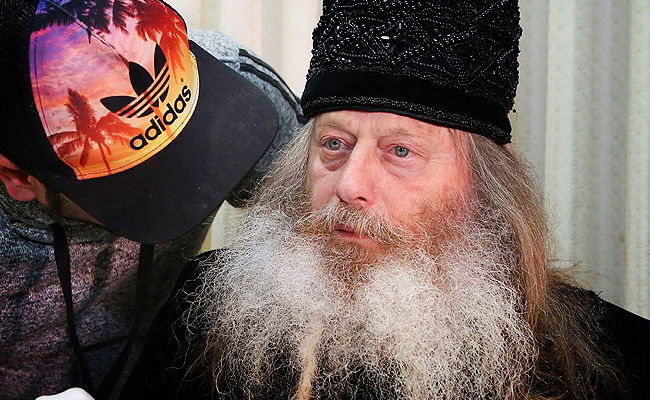 התורם הכבד של קלינטון דרש לתאם פגישה עם האדמור ממלטה