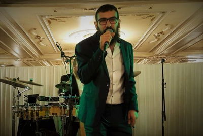 הזמר שוקי בסינגל חדש - "כולם רוקדים"