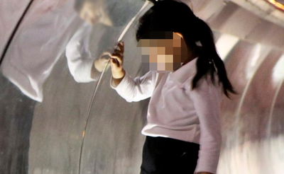 קינג הזדעזע: "ילדה בוכה בחדר המנהלת"