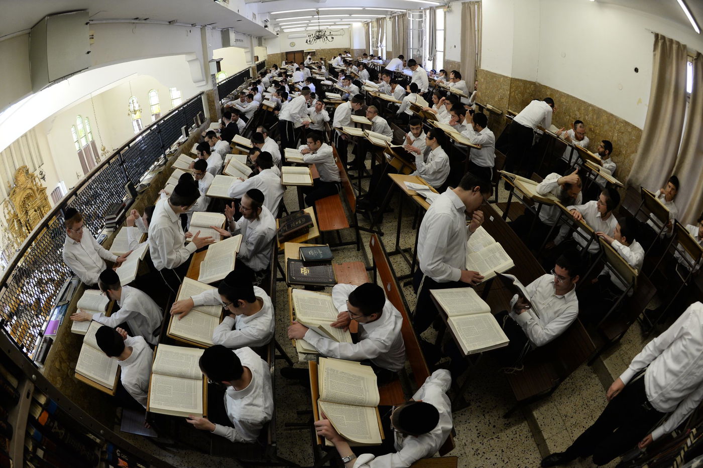 כל מה שחדש: כך החל 'זמן אלול' בפוניבז' | צפו בפתיחת הזמן