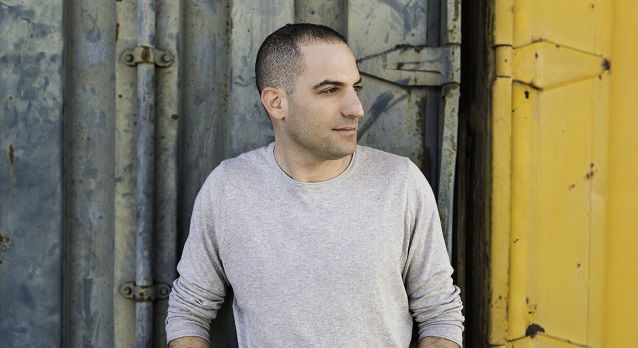 נועם מיכאל ובניה ברבי - "אם זה דולק"